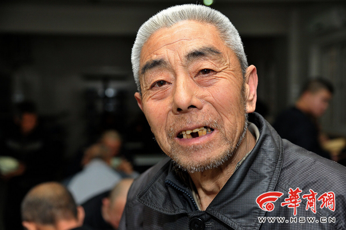 这位自称姓史的受助老人说，今年65岁，来自山西。至于具体地址已经记不起来了副本.jpg