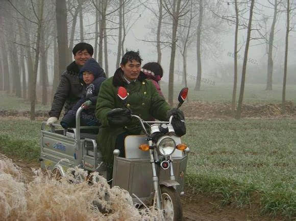 "大衣哥"朱之文(资料图).