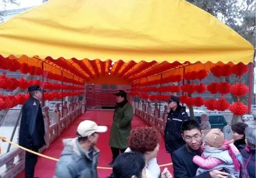 洛阳黄金大道被踩坏