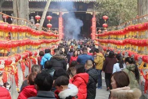 洛阳黄金大道被踩坏