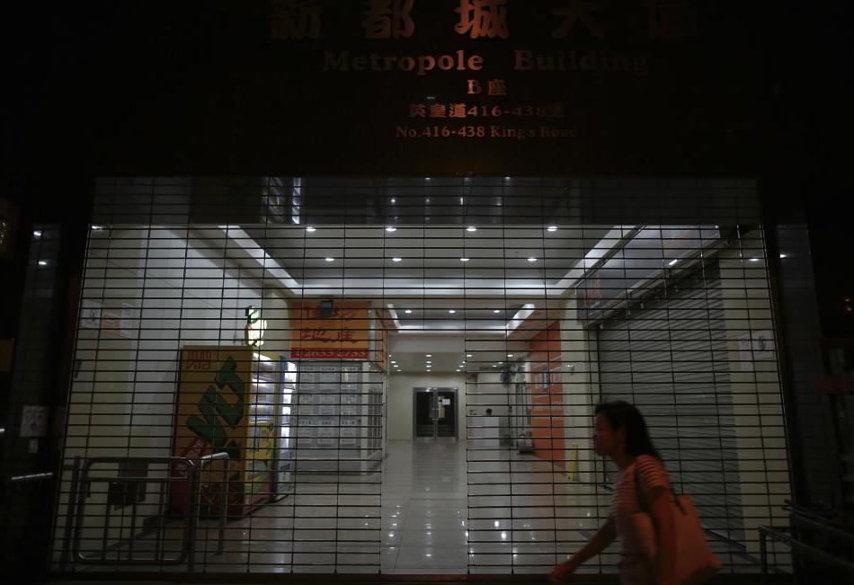 镜头下的香港“棺材间”蜗居者 外媒戏称为“棺材”