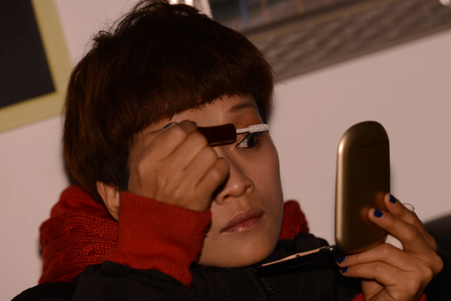 探秘钢管舞者的工作和生活
