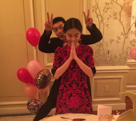 黄晓明为Baby庆26岁生日 网友：领证要告诉他们
