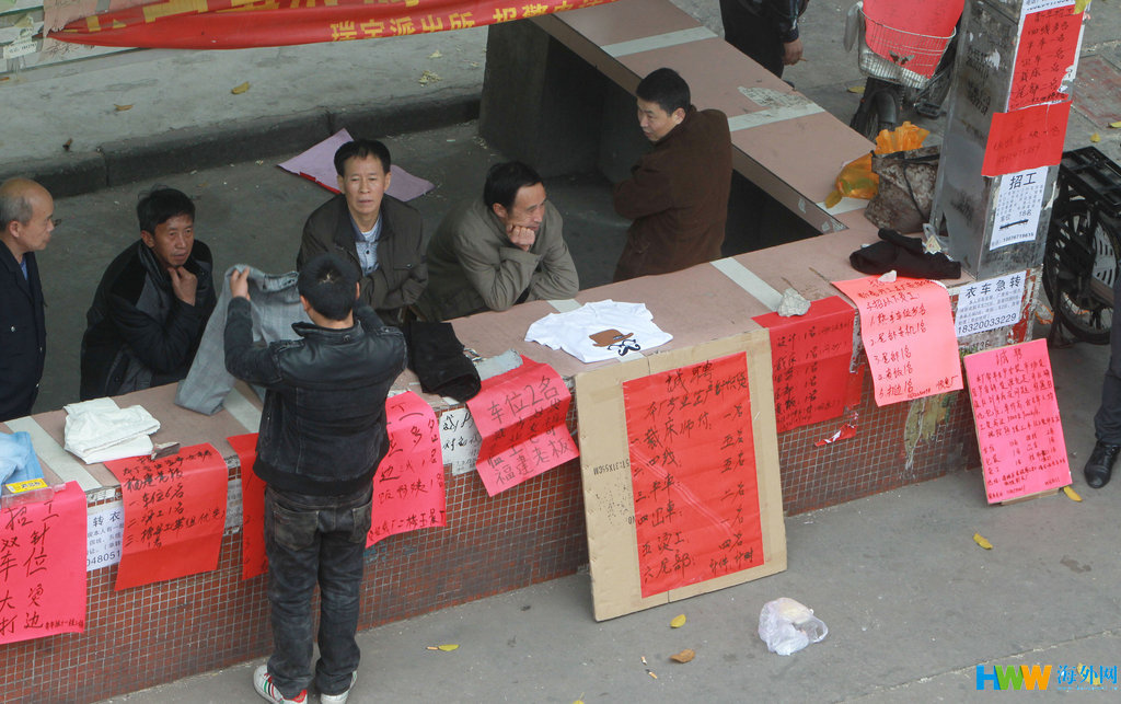 广州：节后服装市场招工难 老板上街寻工人  