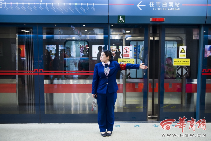 五一小长假来了 他们仍坚守在工作岗位上