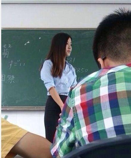 西南财经大学日语美女教师 别人家的可爱又性感