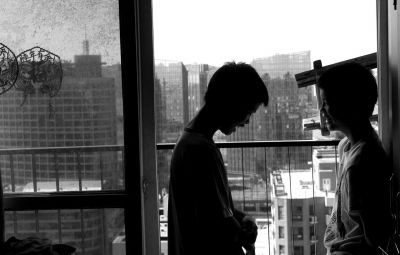 湖南双胞胎被当女孩养育了十年 经检查实为男儿身