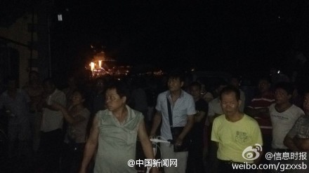 广州海珠区南田路发生枪击 大批特警消防现场待命