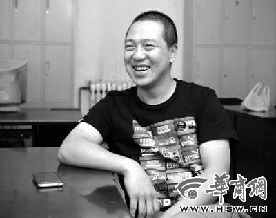 106公交司机穷追擒贼 称开车常遇贼看见就不想放过
