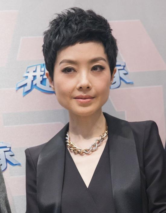 鲁豫新发型示人 刻薄还是干练？ 