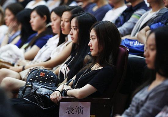 北影副校长回应学生撞脸 盘点那些撞脸的悲剧明星