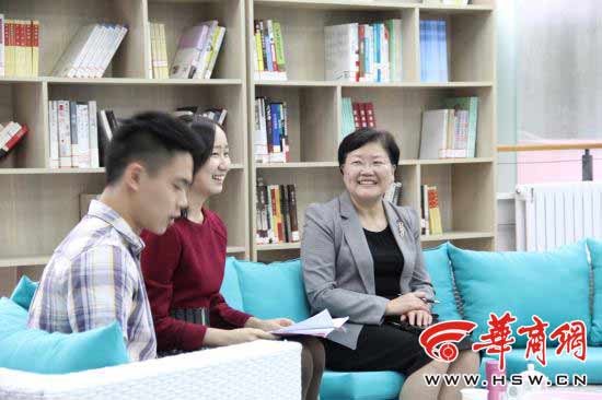 新生与校长院士“相约” 帮助新生解答疑惑