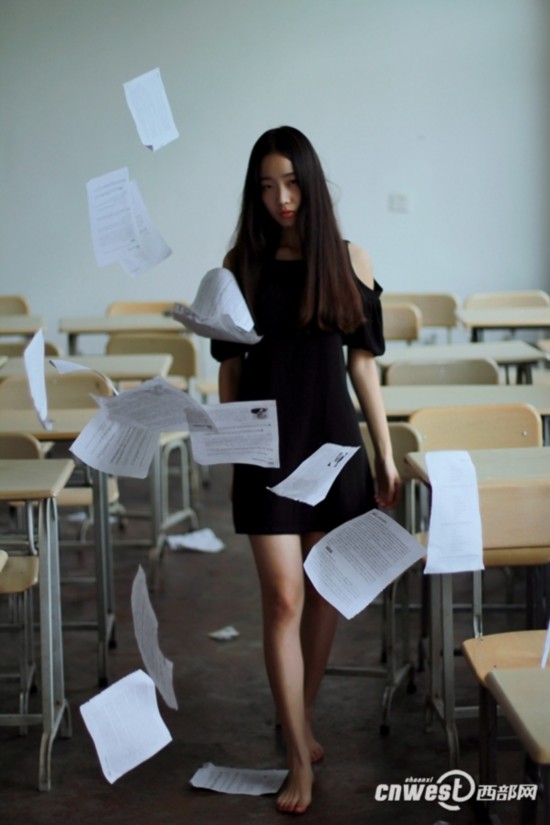 西安工程大学孔湘婷拍摄校园写真 被赞“清新女神”