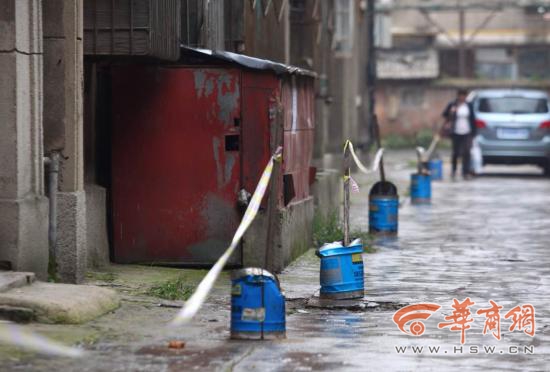 西安一小区50年代苏式家属院遇雨天就掉瓦