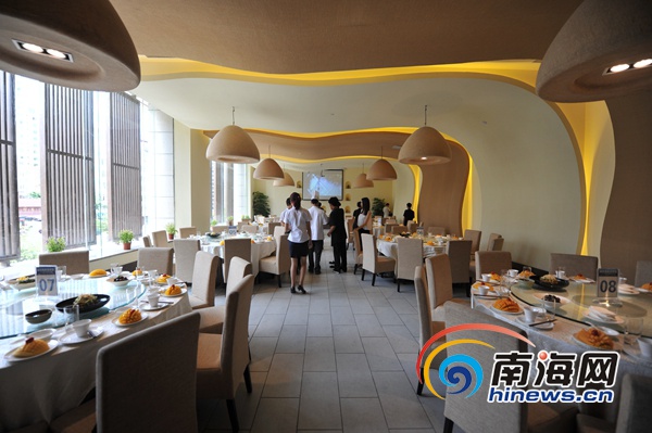 全国网媒记者三亚品尝地道陕西美食 大赞好吃