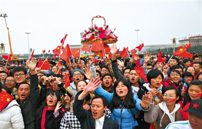 揭国庆护旗方队高强度训练：睡眠少每天需吃5餐