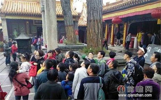 黄金周多个景区遇冷  散客增多阴雨天给景区“降温
