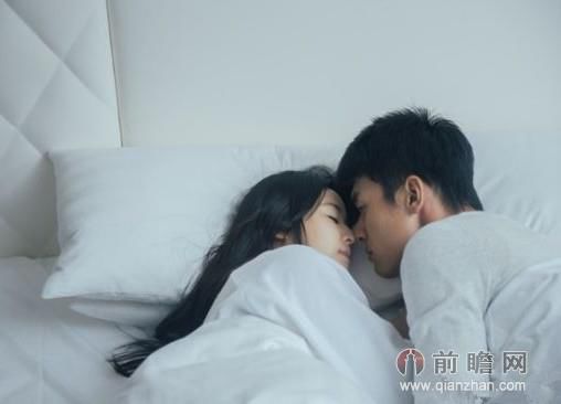 林心如杨一展拍床戏