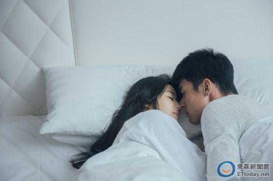 林心如吻到缺氧 《16个夏天》感情戏越演越烈