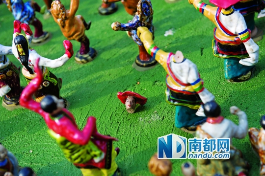 5万陶瓷小人被拔光 每个成本70元景区损失巨大