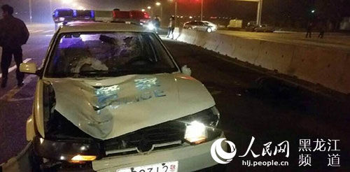 哈尔滨一警车撞死1名行人 事故原因正在调查(图)