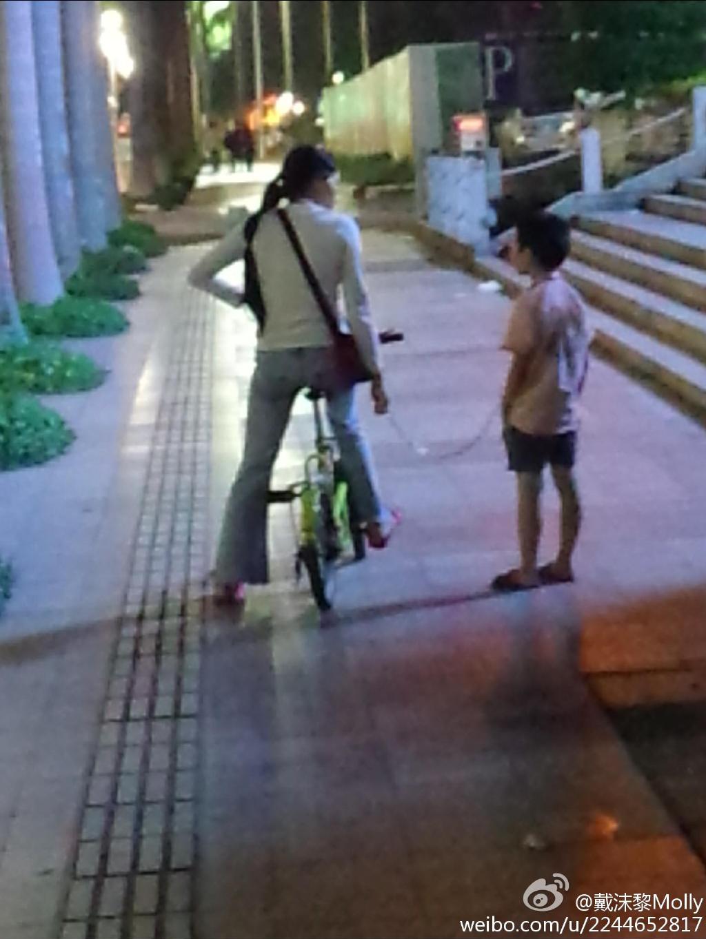 珠海骑车女子用铁链拖行一男孩