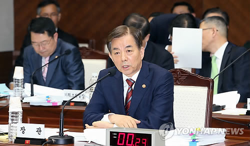 国防部长官韩民求（韩联社）