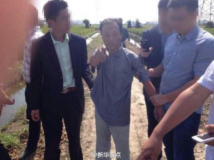 江苏省杀害7岁女童嫌犯已落网 警方带其指认现场