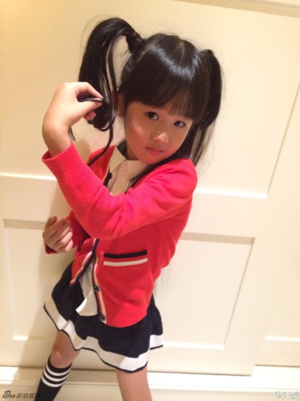 陆毅女儿贝儿双马尾美照曝光(多图)