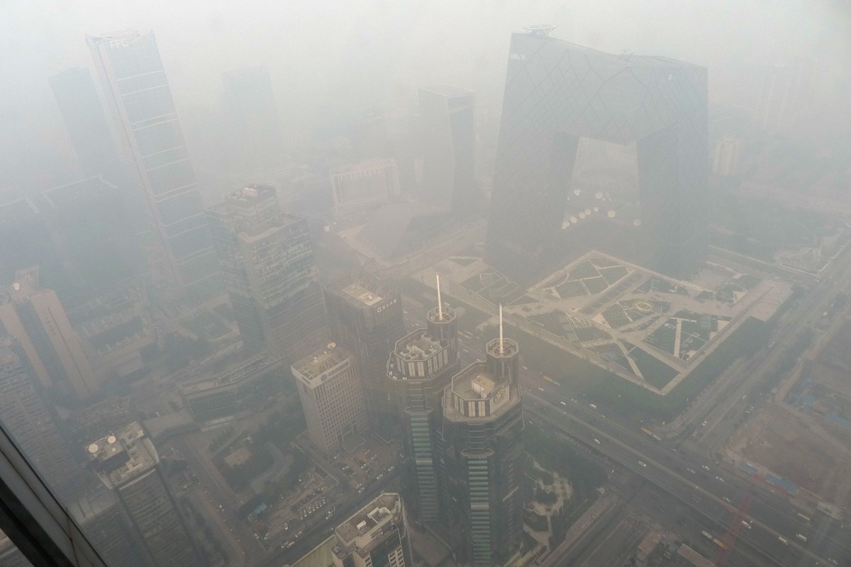 中国多地开启“雾霾模式”(组图)