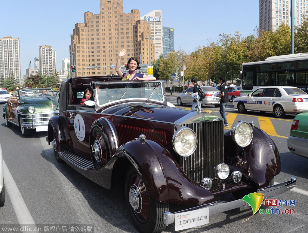 上海老爷车博览会亮相 复古巡礼拉风引围观