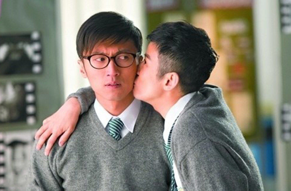 谢霆锋遭吴君如献吻调情 演绎校园基情(组图)